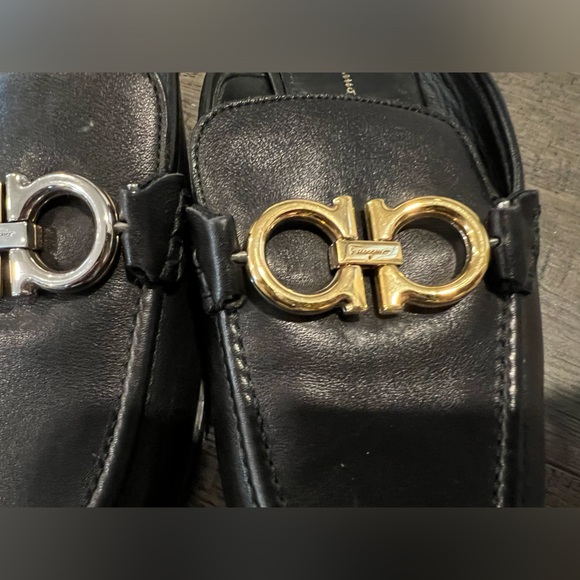Salvatore Ferragamo loafers. - Picture 3 of 8